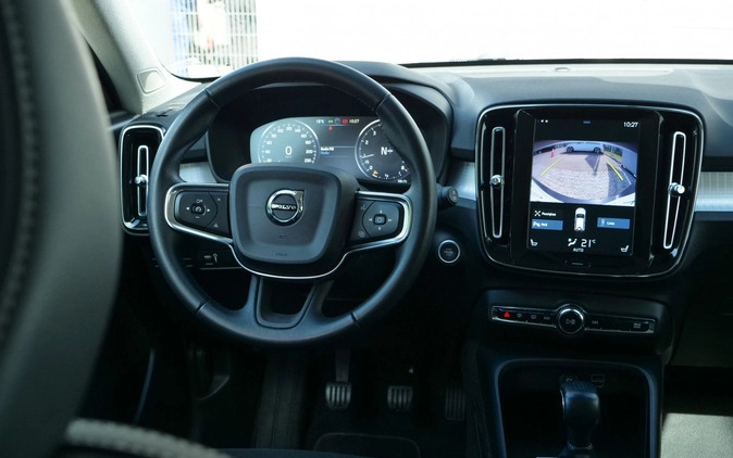 Volvo XC 40 cena 99900 przebieg: 75301, rok produkcji 2018 z Sierpc małe 529